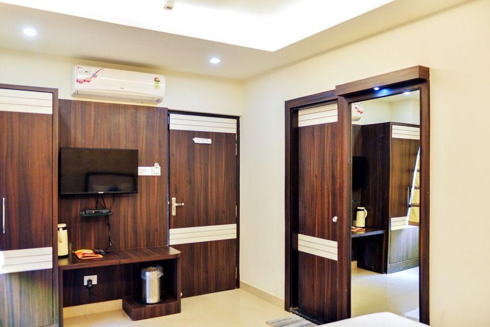 Hotel Janki International By Keymagics Varanasi Luaran gambar