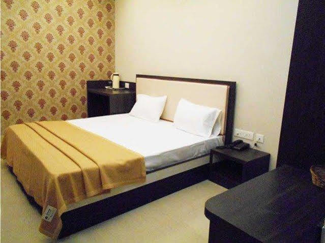 Hotel Janki International By Keymagics Varanasi Luaran gambar